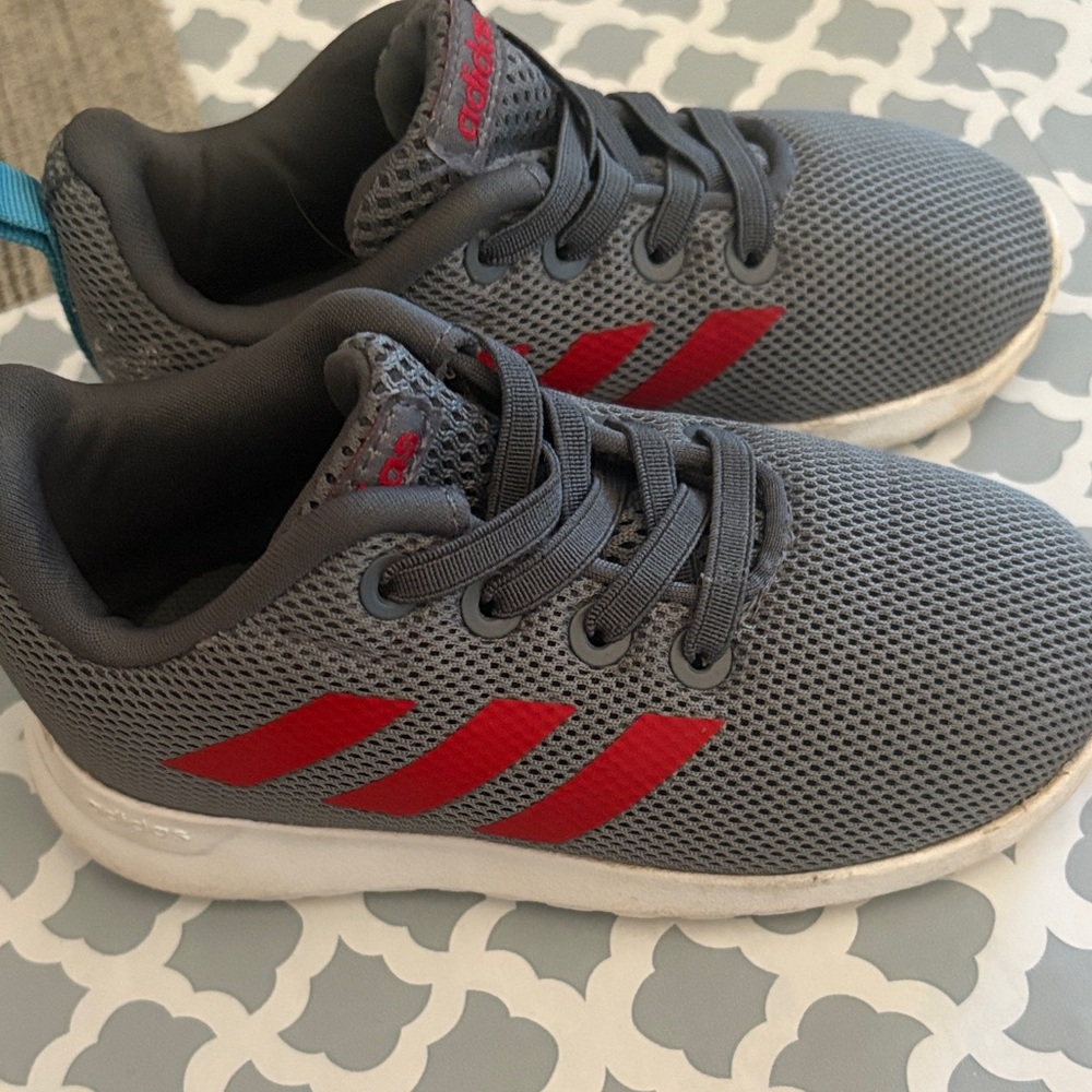 Adidas Kids Sneakers in Gray and Red